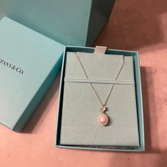 Tiffany Paloma Picasso Pearl Pendant Necklace - Picture 5 of 6